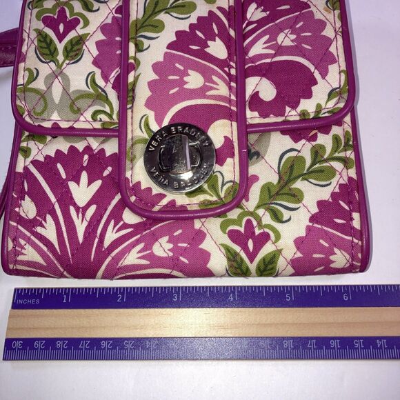 Vera Bradley Small Crossover bag In Plum Green paisley, 3 Pockets Inside - Picture 5 of 5
